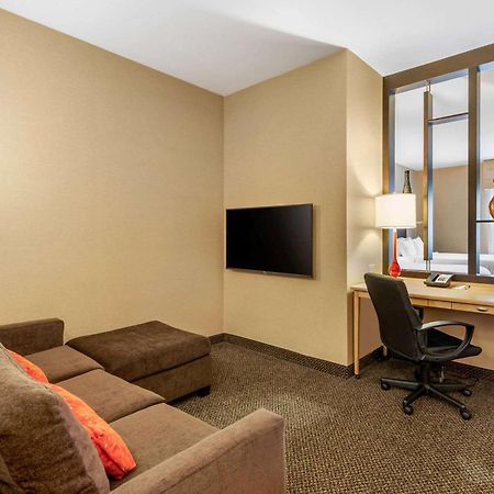 แคมเบรีย โฮเต็ล แอครอน - แคนตัน แอร์พอร์ต Hotel Uniontown ภายนอก รูปภาพ