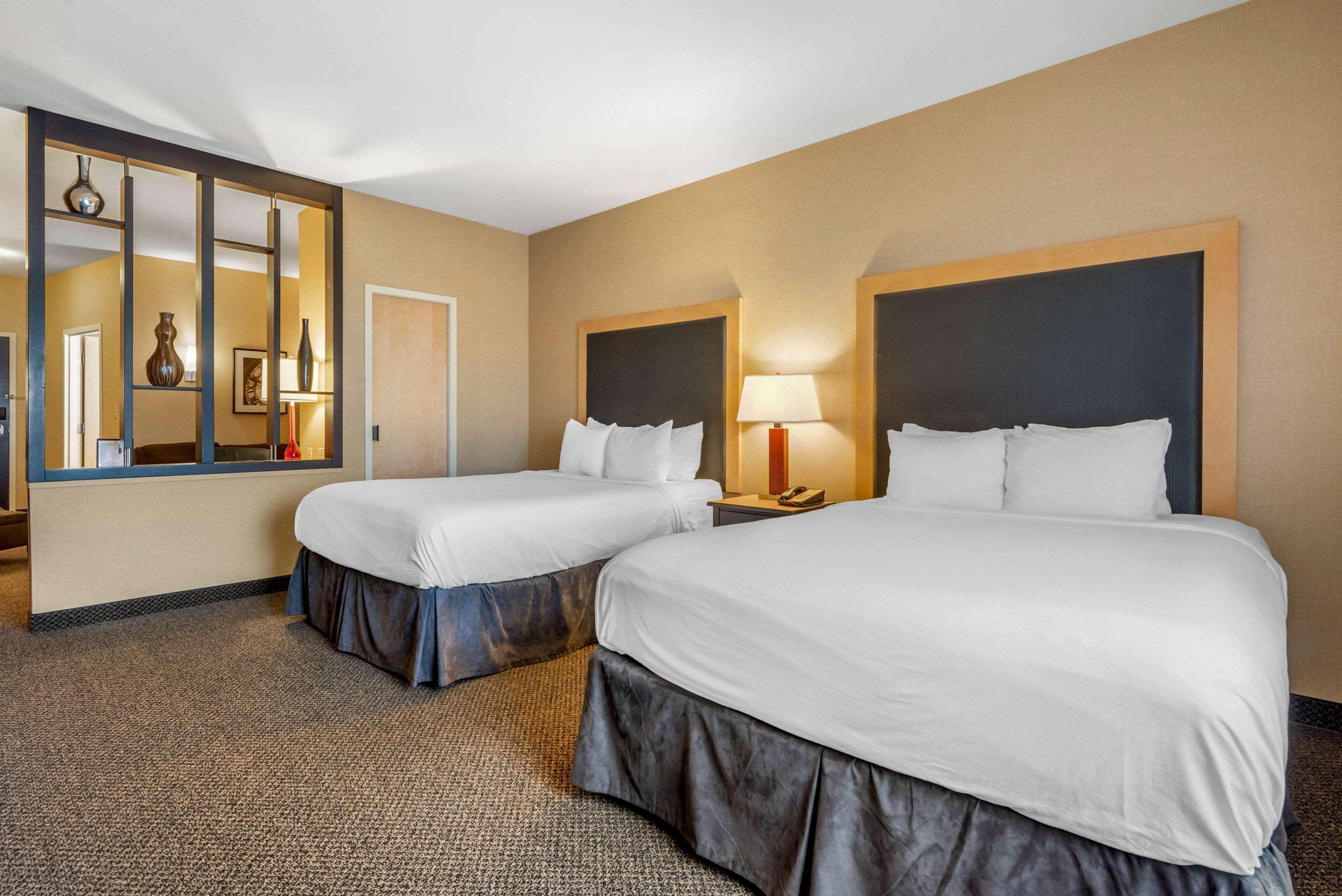 แคมเบรีย โฮเต็ล แอครอน - แคนตัน แอร์พอร์ต Hotel Uniontown ภายนอก รูปภาพ