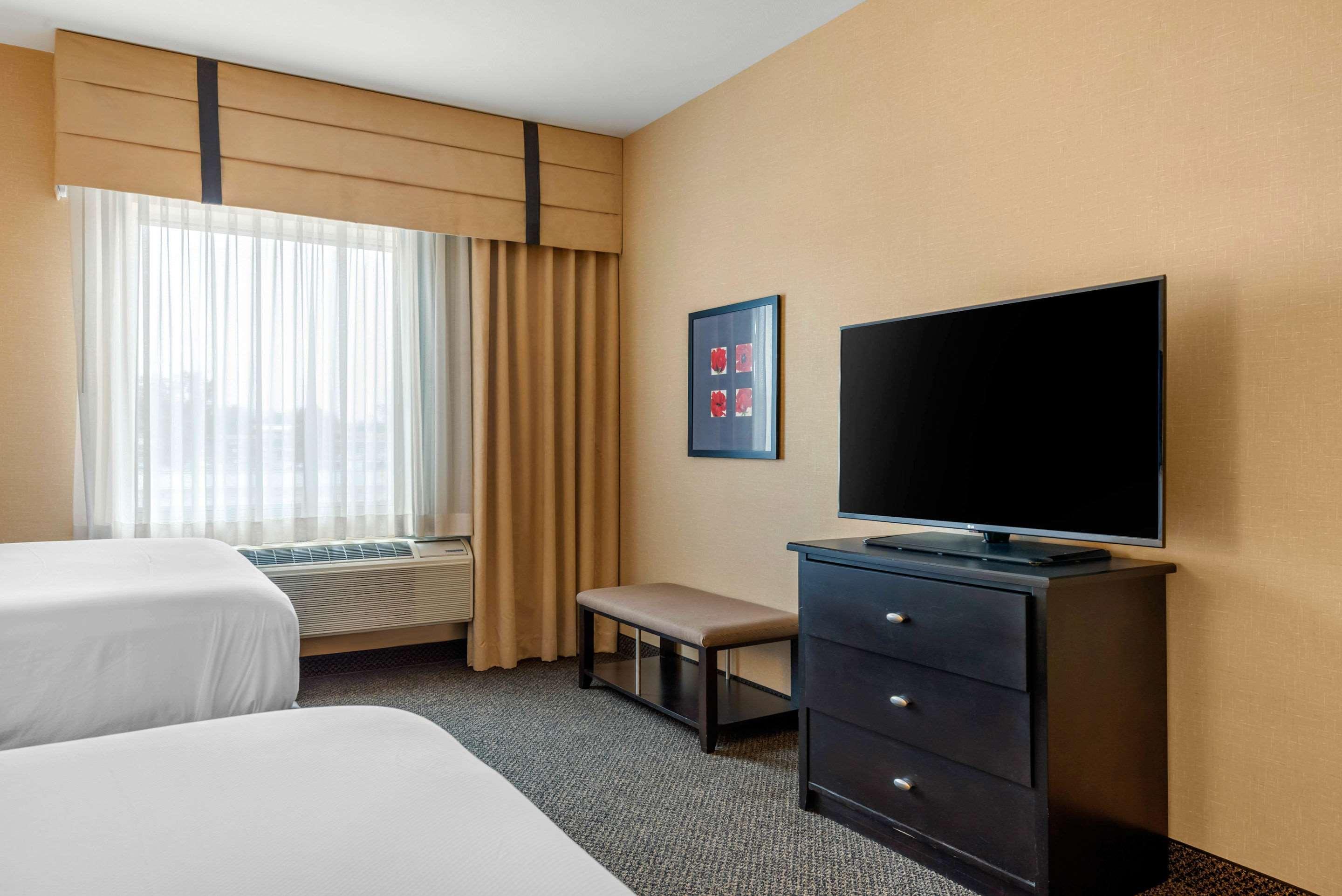 แคมเบรีย โฮเต็ล แอครอน - แคนตัน แอร์พอร์ต Hotel Uniontown ภายนอก รูปภาพ