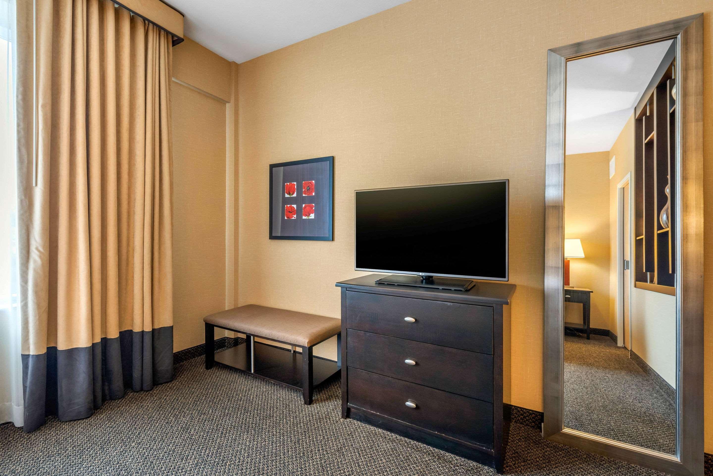 แคมเบรีย โฮเต็ล แอครอน - แคนตัน แอร์พอร์ต Hotel Uniontown ภายนอก รูปภาพ