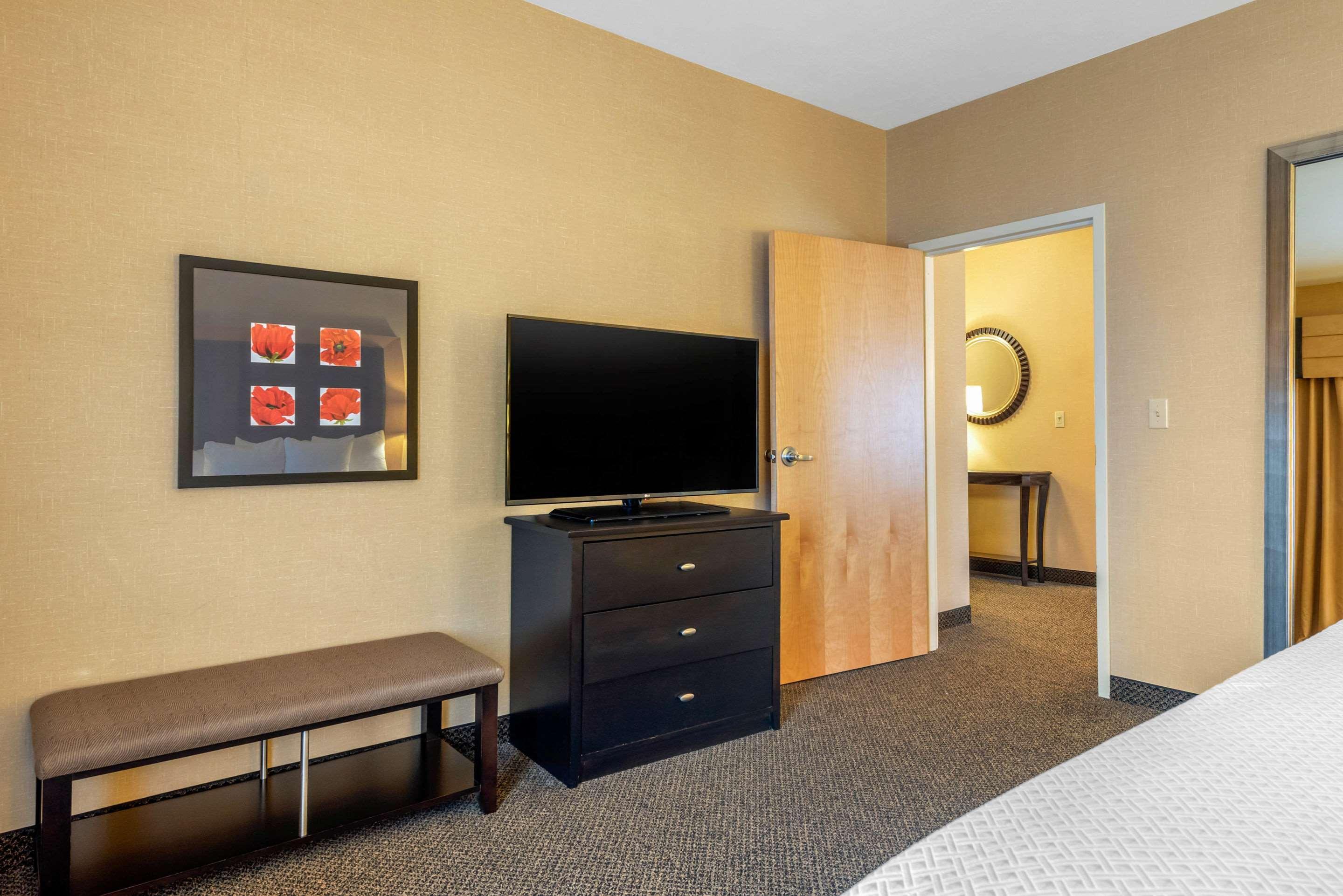 แคมเบรีย โฮเต็ล แอครอน - แคนตัน แอร์พอร์ต Hotel Uniontown ภายนอก รูปภาพ