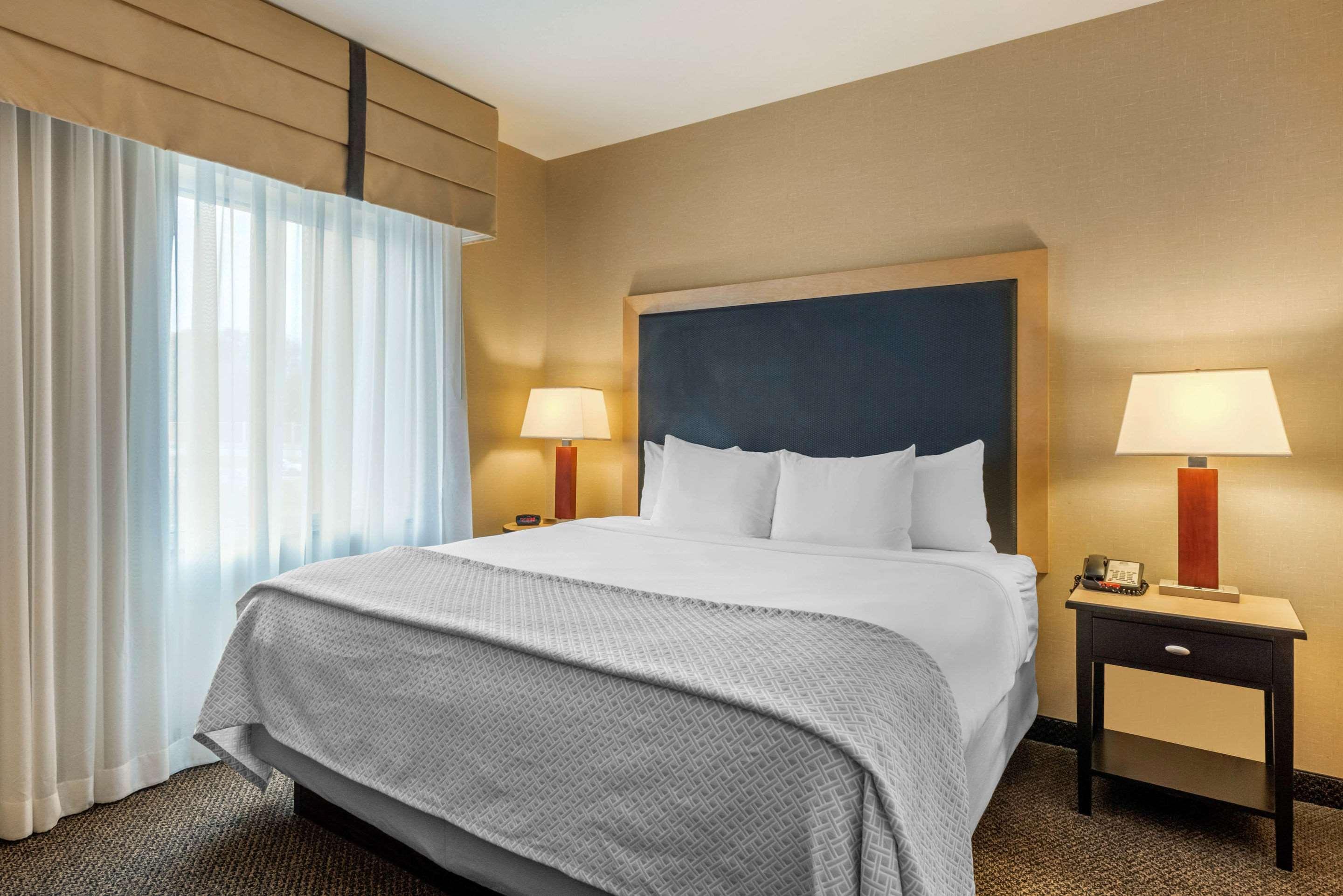 แคมเบรีย โฮเต็ล แอครอน - แคนตัน แอร์พอร์ต Hotel Uniontown ภายนอก รูปภาพ