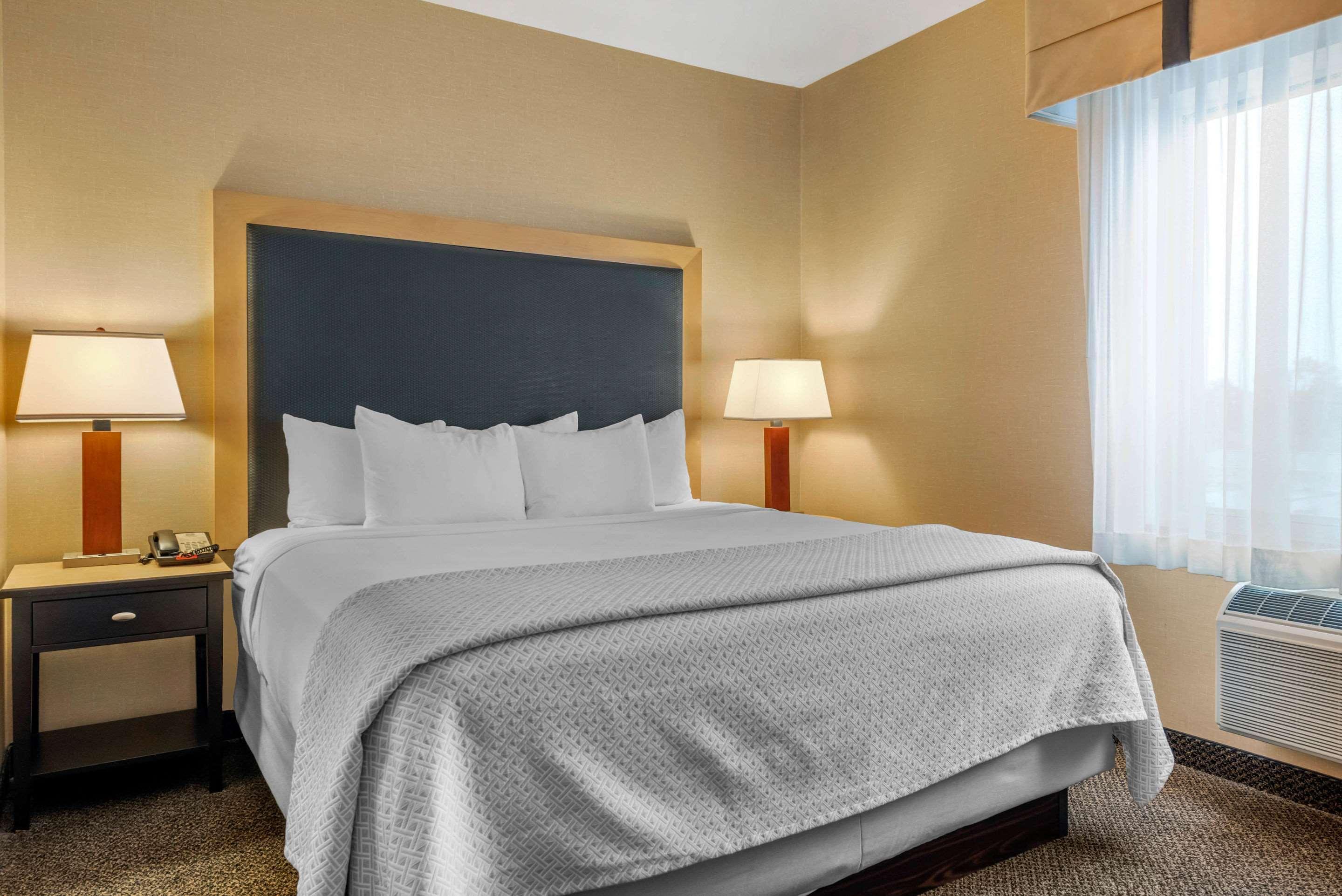 แคมเบรีย โฮเต็ล แอครอน - แคนตัน แอร์พอร์ต Hotel Uniontown ภายนอก รูปภาพ