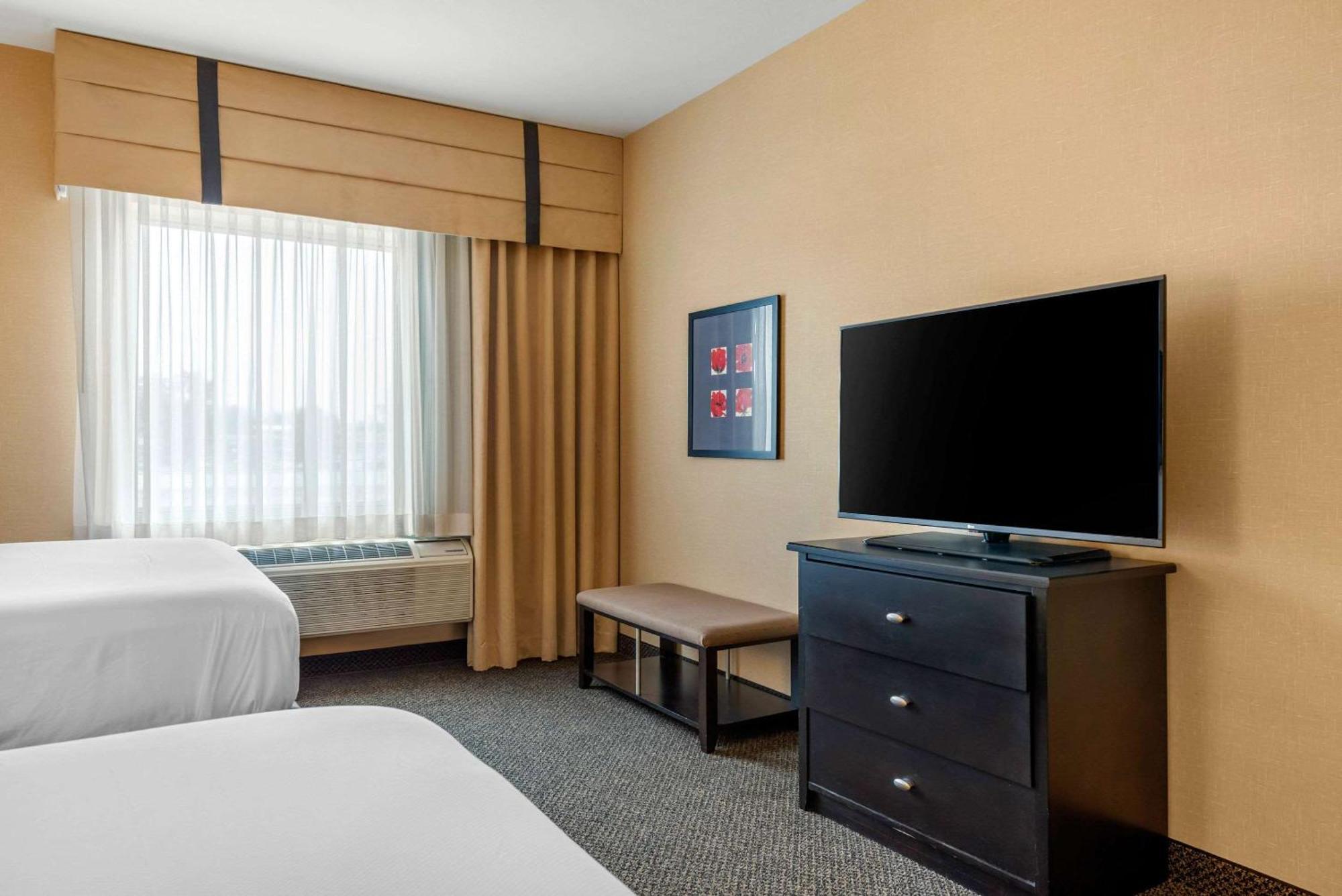 แคมเบรีย โฮเต็ล แอครอน - แคนตัน แอร์พอร์ต Hotel Uniontown ภายนอก รูปภาพ