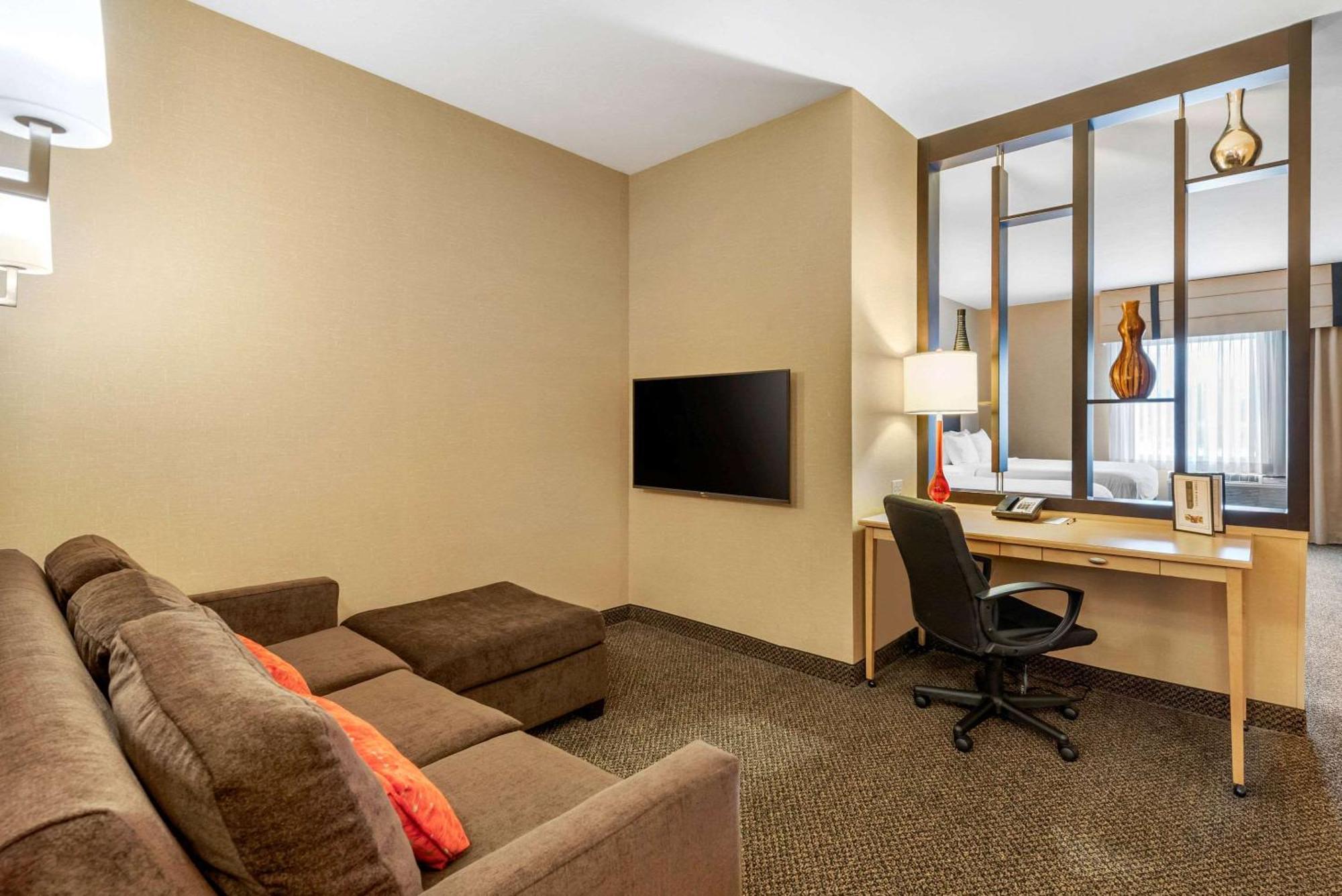 แคมเบรีย โฮเต็ล แอครอน - แคนตัน แอร์พอร์ต Hotel Uniontown ภายนอก รูปภาพ