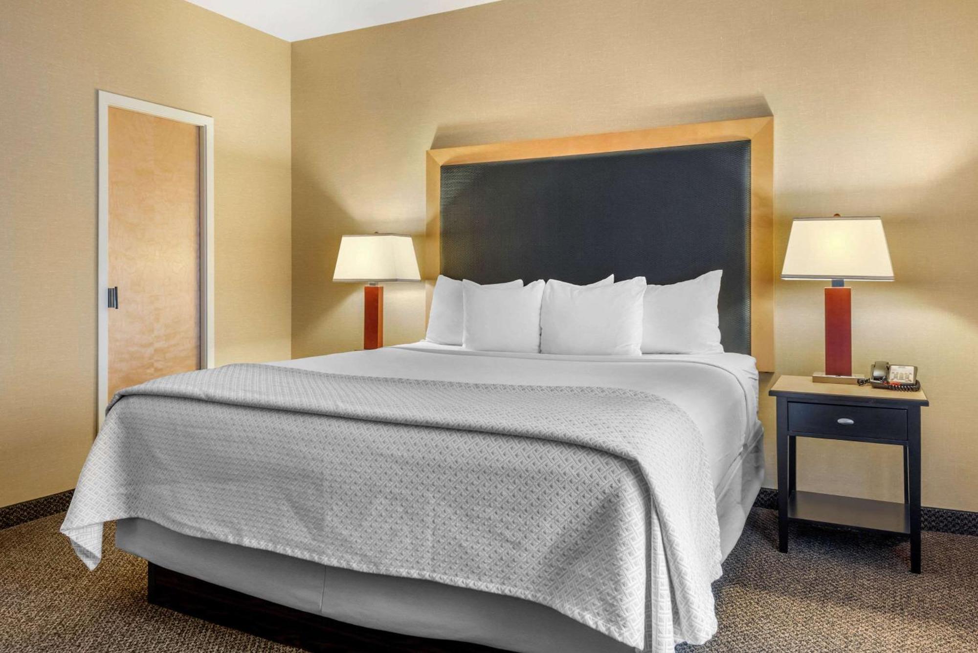แคมเบรีย โฮเต็ล แอครอน - แคนตัน แอร์พอร์ต Hotel Uniontown ภายนอก รูปภาพ