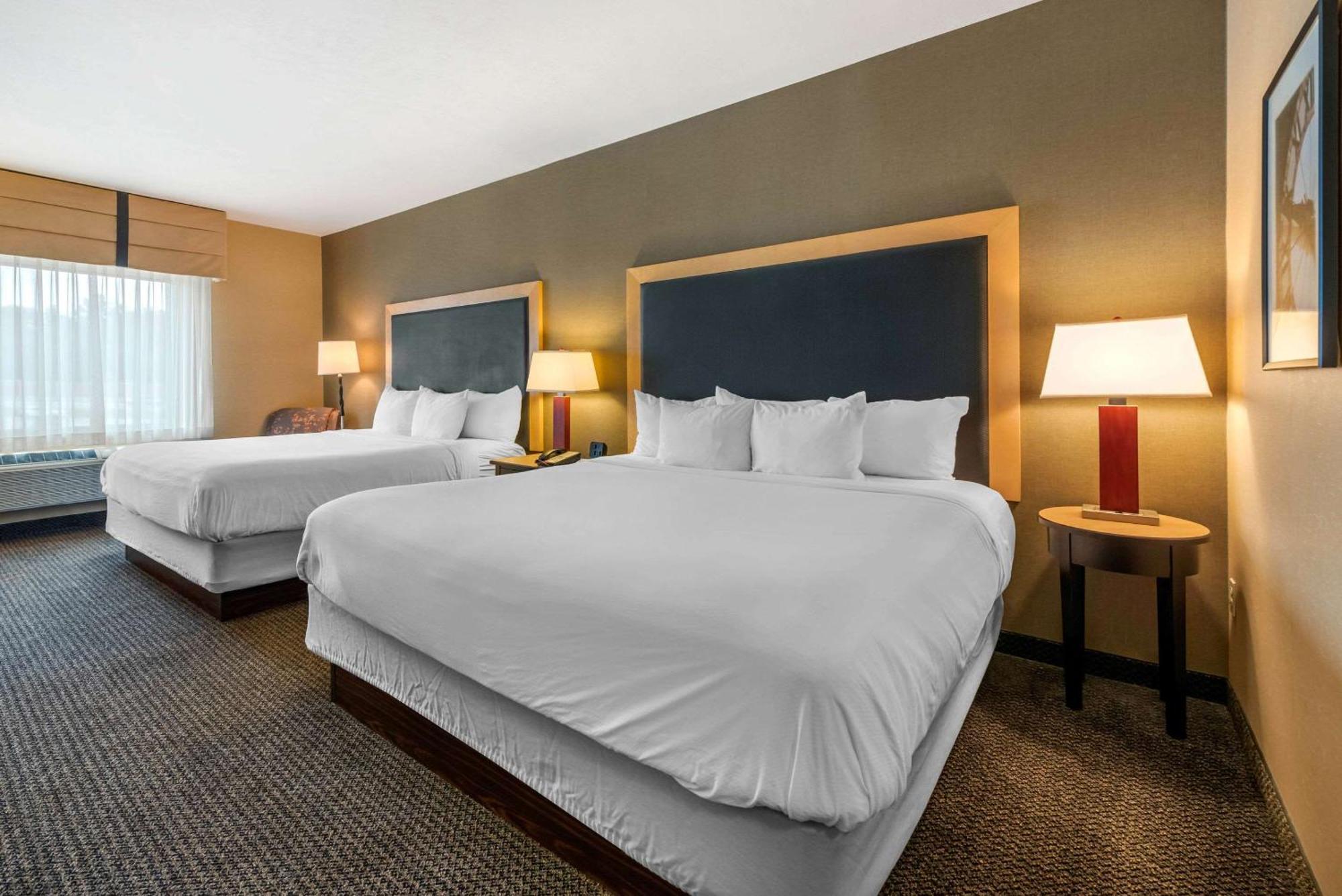 แคมเบรีย โฮเต็ล แอครอน - แคนตัน แอร์พอร์ต Hotel Uniontown ภายนอก รูปภาพ