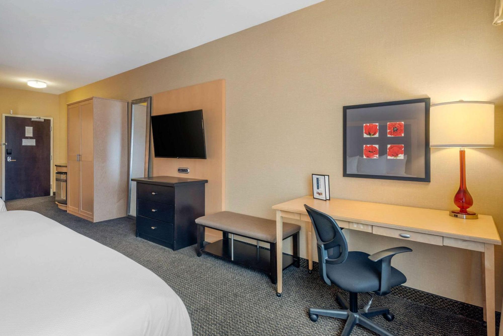 แคมเบรีย โฮเต็ล แอครอน - แคนตัน แอร์พอร์ต Hotel Uniontown ภายนอก รูปภาพ
